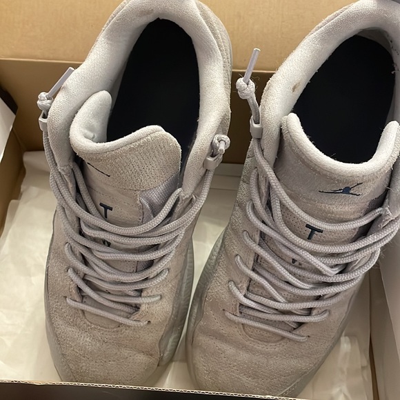 Air Jordan retro 12 low wolf grey GS - Picture 2 of 9